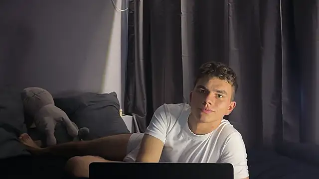 MaxWoolf online show from July 8, 3:16 pm