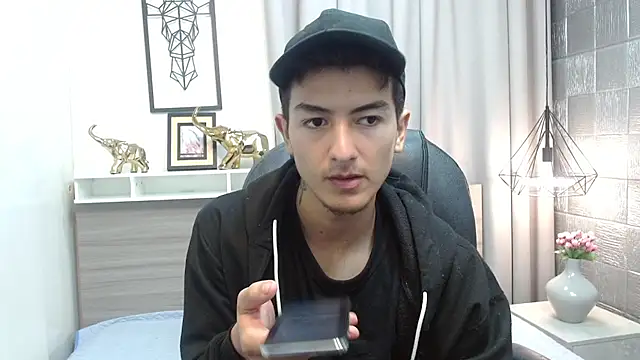 CaballeroNocturno  online show from April 14, 3:06 am