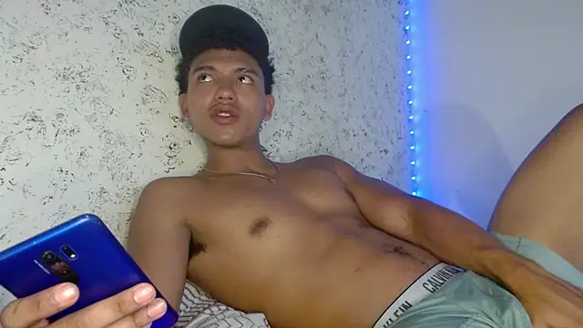 tonydesire  online show from April 11, 8:12 pm