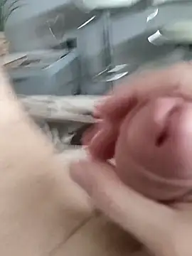 guiss3 online show from April 16, 1:33 pm