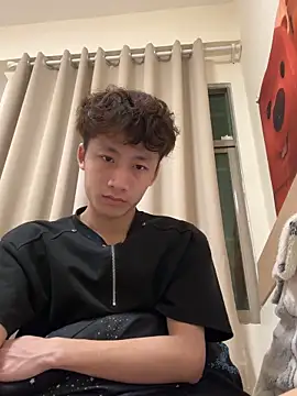 sexyboy-3525 online show from April 3, 6:48 pm