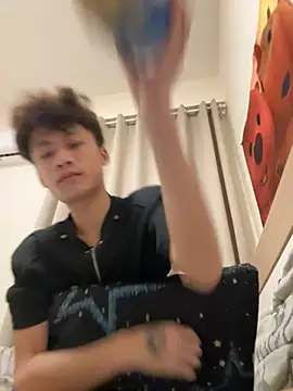 sexyboy-3525 online show from April 2, 3:09 pm