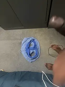 nightpapie2 online show from April 1, 1:41 pm