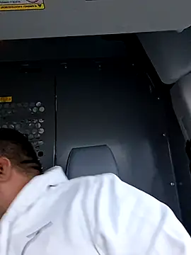 jlc069 online show from April 3, 10:23 am