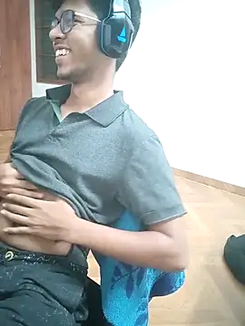 letsplaygame online show from April 12, 3:35 pm