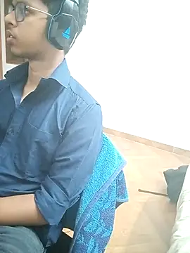 letsplaygame online show from April 13, 5:24 pm