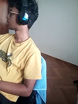 letsplaygame online show from April 18, 6:37 am