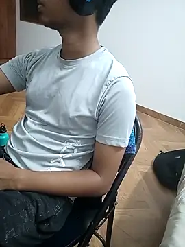 letsplaygame online show from April 11, 1:47 pm