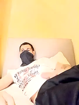 miguel edg01 online show from April 1, 6:05 pm