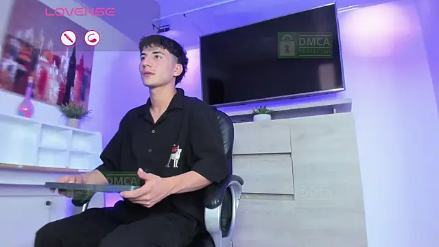 Taylor Brooks online show from April 8, 7:22 pm