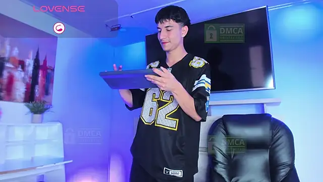 Taylor Brooks online show from April 11, 6:55 pm