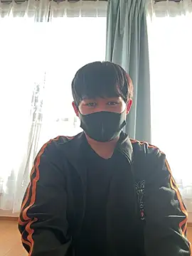 mzkpnz online show from April 8, 7:19 am