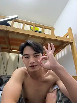 XHR2 online show from April 15, 6:41 pm