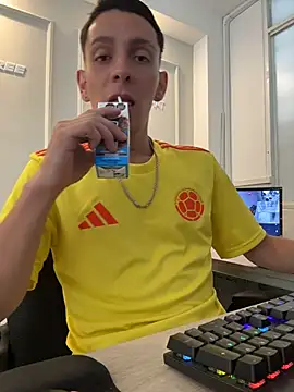 Liam Fiire online show from July 7, 3:27 pm