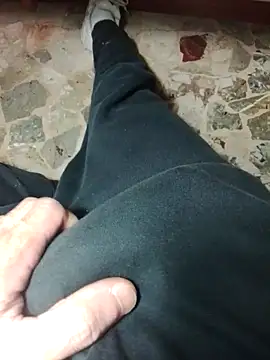 SecretShape online show from April 14, 6:18 pm