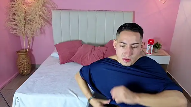 jhan vassilis online show from April 14, 4:06 pm