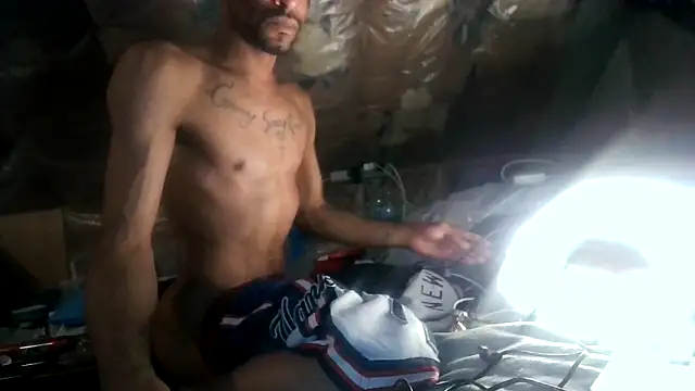 JRNBLU44 online show from April 17, 11:57 am