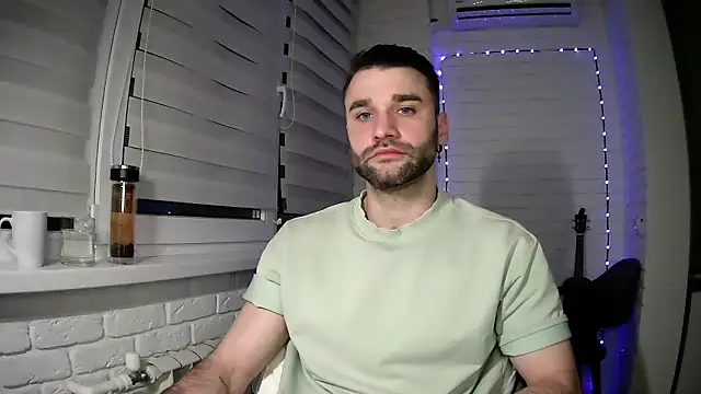 DaddySlava online show from April 10, 6:26 pm