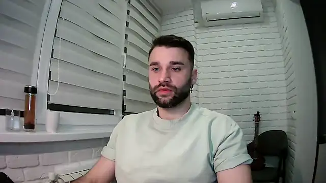 DaddySlava online show from April 6, 5:58 pm