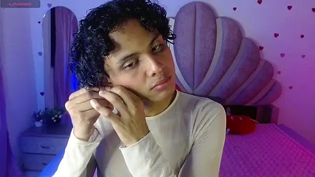 elio fox online show from April 9, 11:49 am