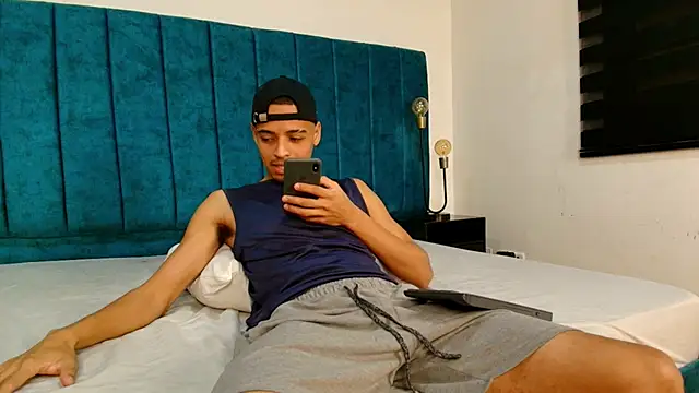 Pablo Cruzz online show from April 14, 2:55 am