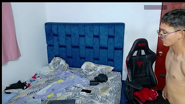 Alex teen 20c online show from April 14, 3:39 am