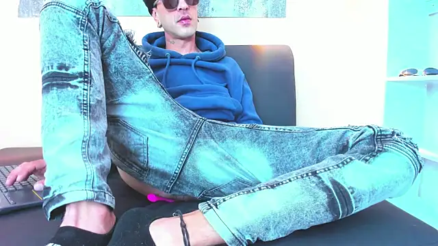 PODEROSO SAMAEL online show from April 11, 7:56 am