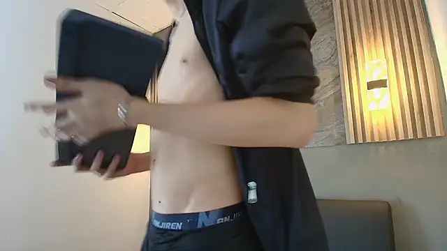 KENNY HANK online show from April 11, 8:18 am