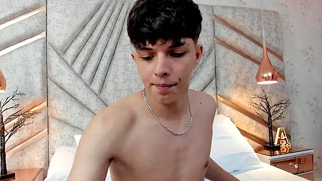 DamiaanXx online show from April 13, 1:34 pm