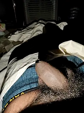 smalldick691333 online show from April 5, 6:37 pm