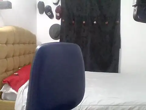manulito260 online show from June 16, 2:36 am
