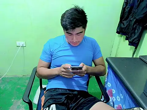 Hunkfireman online show from April 11, 1:02 am