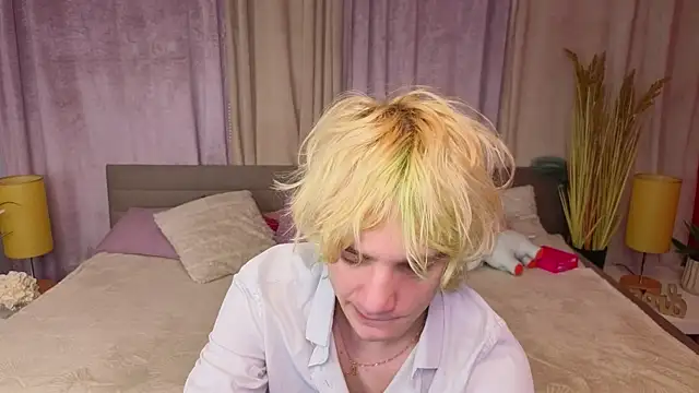 JameMilann online show from April 13, 6:14 am