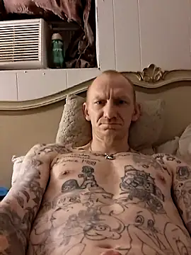 travisrwade online show from April 10, 10:22 am