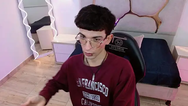 kaii tay1 online show from April 14, 11:43 am