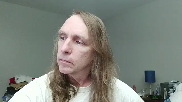 Magnus Luv online show from July 14, 10:05 pm