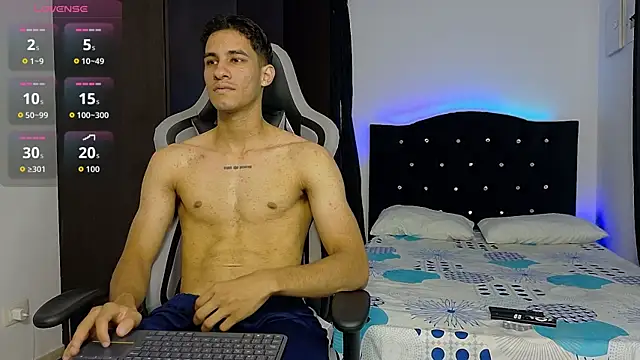 JakeMonroe online show from May 29, 8:19 pm