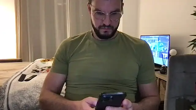 YoloNude online show from April 10, 8:49 pm