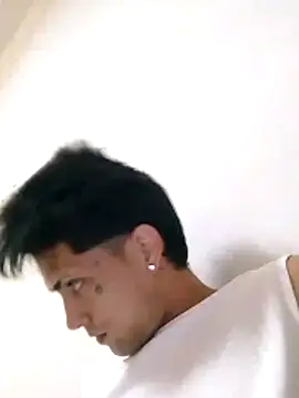 DanielCubanoHot online show from April 10, 6:15 pm