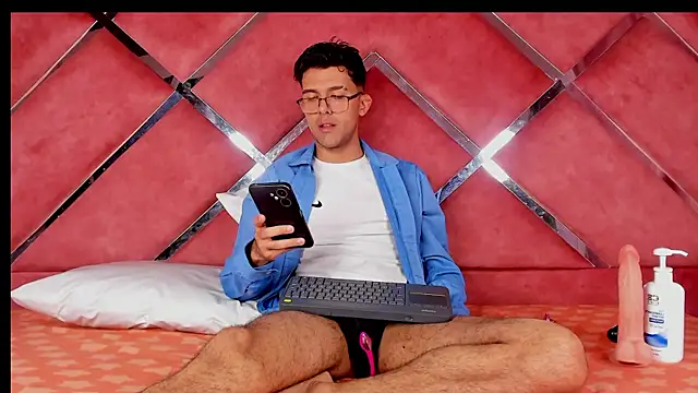 RodrigoColby2 online show from June 2, 3:40 am