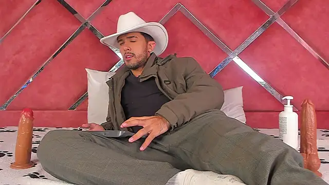 RodrigoColby2 online show from July 13, 2:35 am