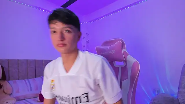 SaNti ll online show from April 8, 2:56 am