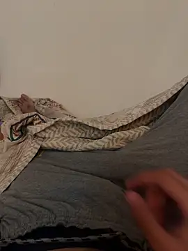 sunnyroy26 online show from April 17, 7:44 am