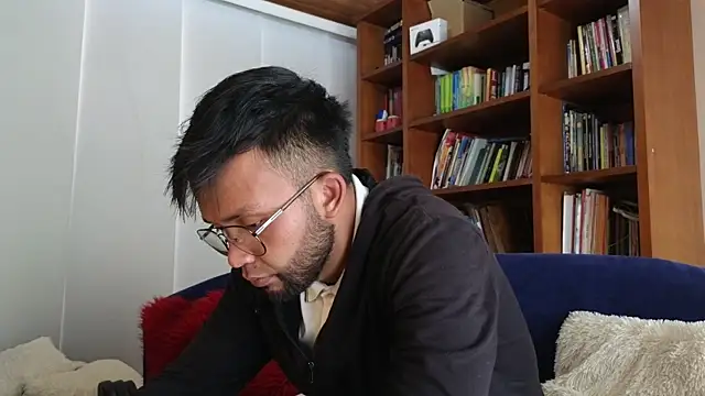 bbctoptwink online show from April 17, 3:26 pm