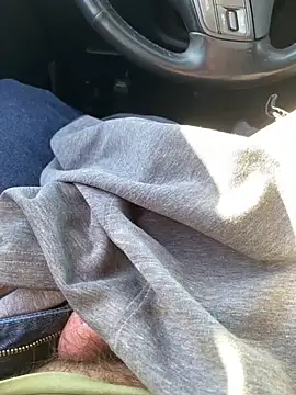 nerofu84 online show from April 8, 9:23 pm