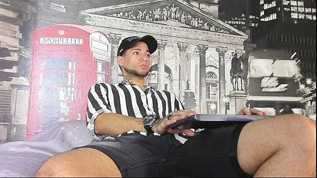 Daniel huge22 online show from April 11, 1:47 pm