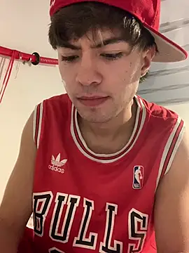 Gato Gatito online show from April 10, 1:56 am