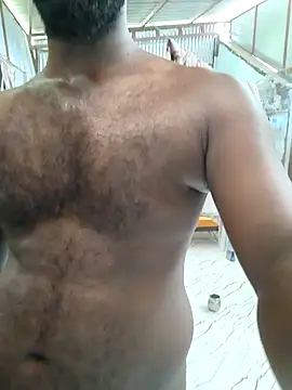 bigandhuge45 online show from April 17, 7:44 am