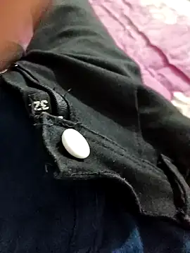 ekwjj online show from April 14, 7:13 pm