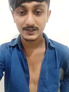 ROMEO JULIET0022 online show from April 15, 9:15 pm